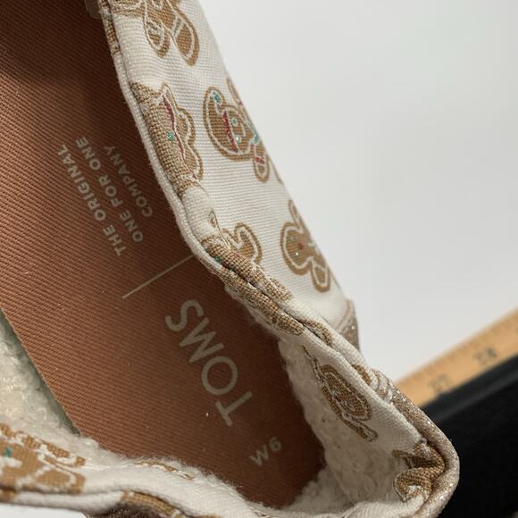 Toms Gingerbread Print Slip On Canvas Loafers Size 6 Womens White Gold Christmas - Picture 7 of 8
